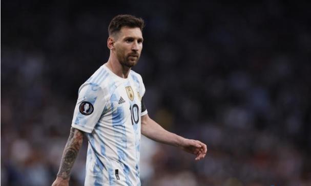 摘下年度荣耀青年电影男